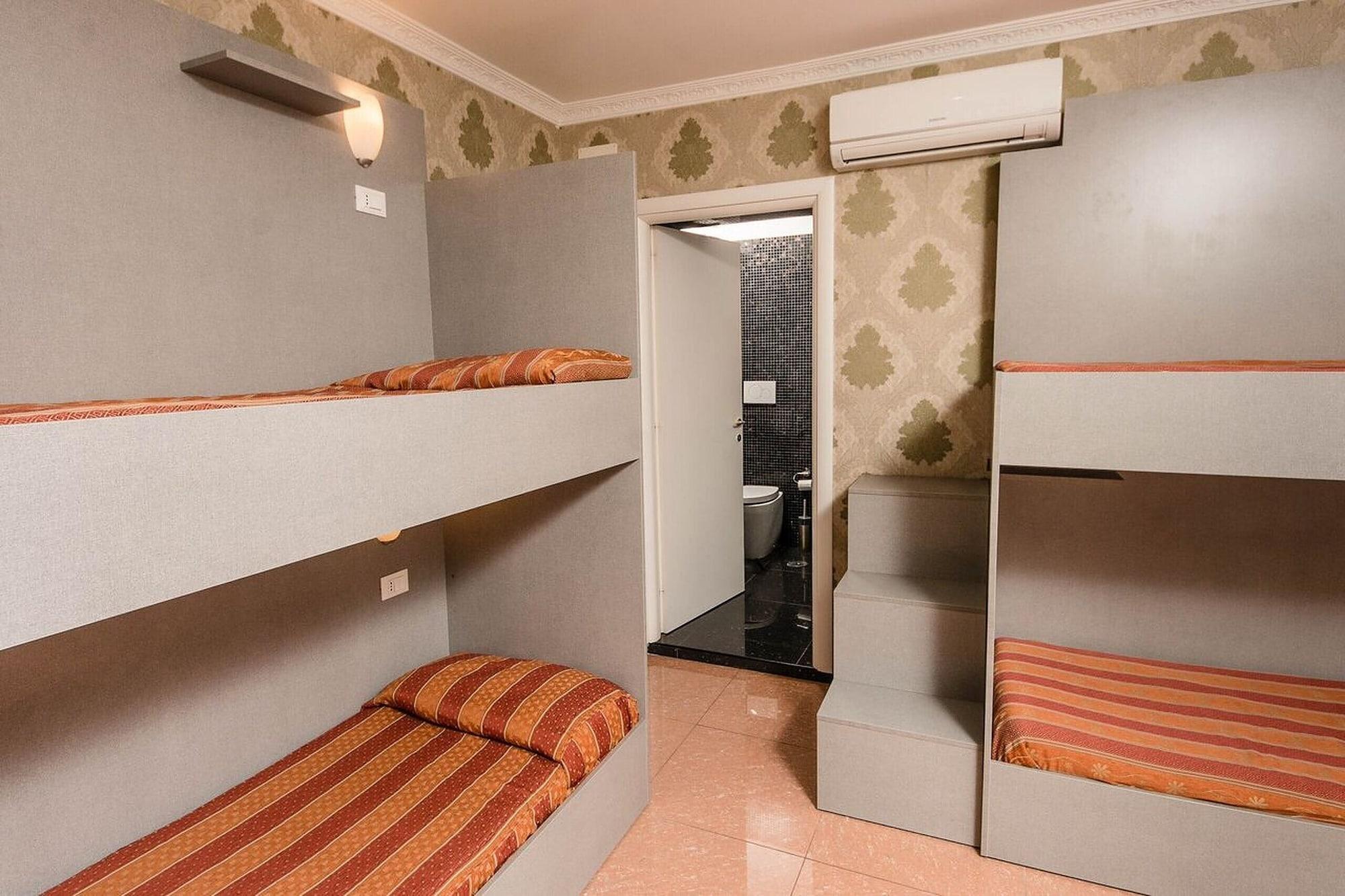 Hostel Beautiful Roma Esterno foto